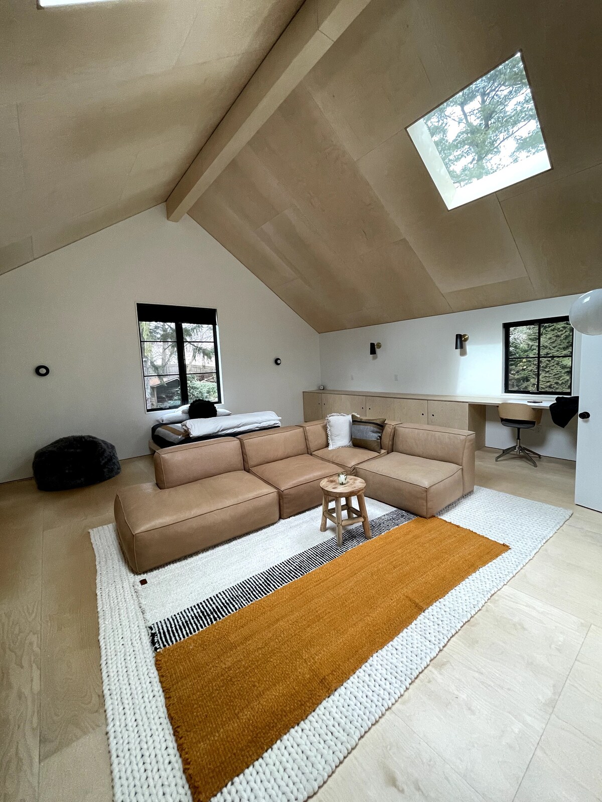 Beautiful Bryn Mawr Garage Loft