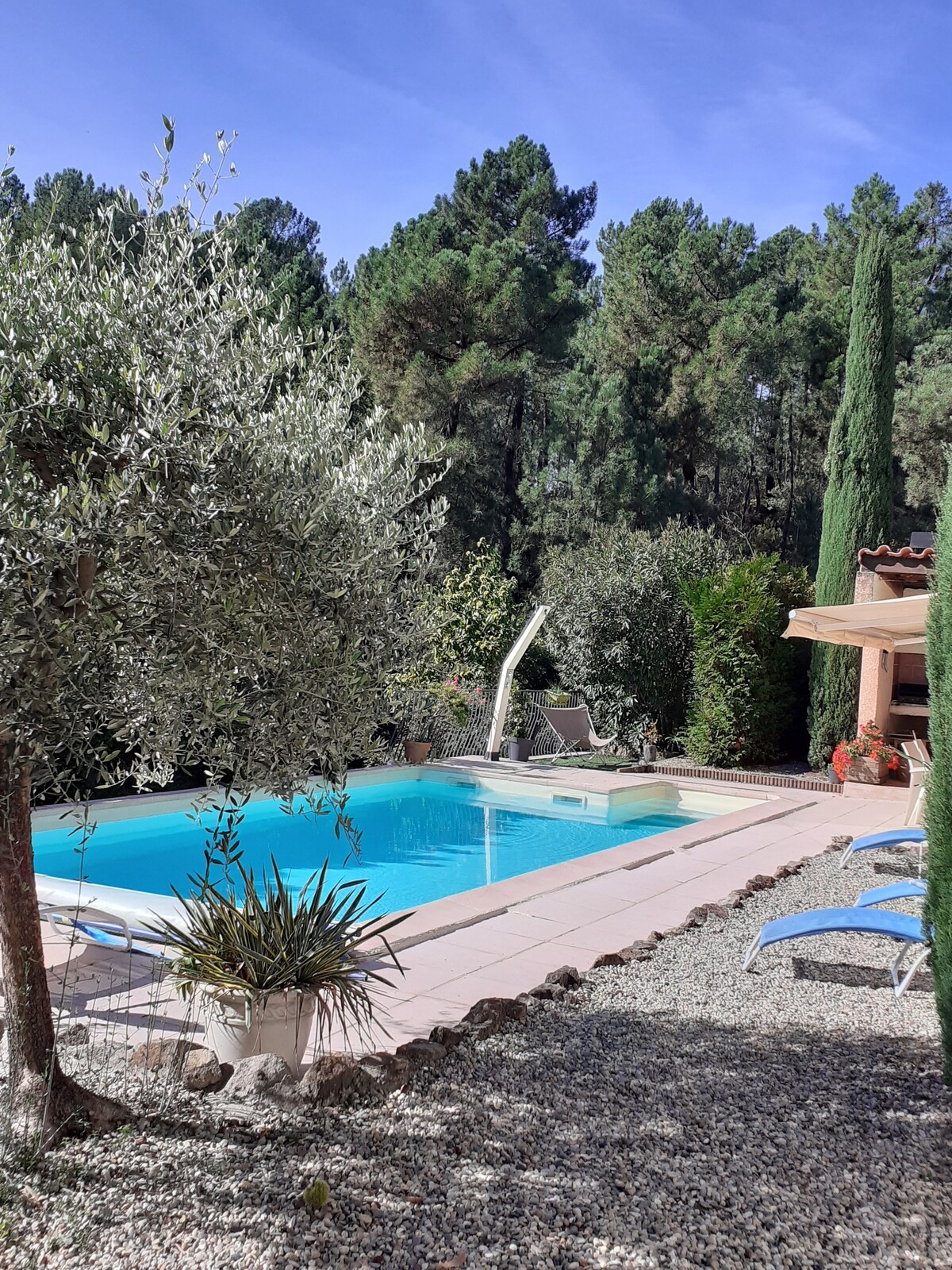 Les Faïsses, au cœur de l'Ardèche méridionale