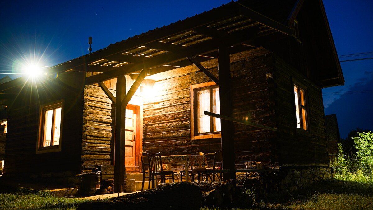 可爱的木制小木屋Dúbrava