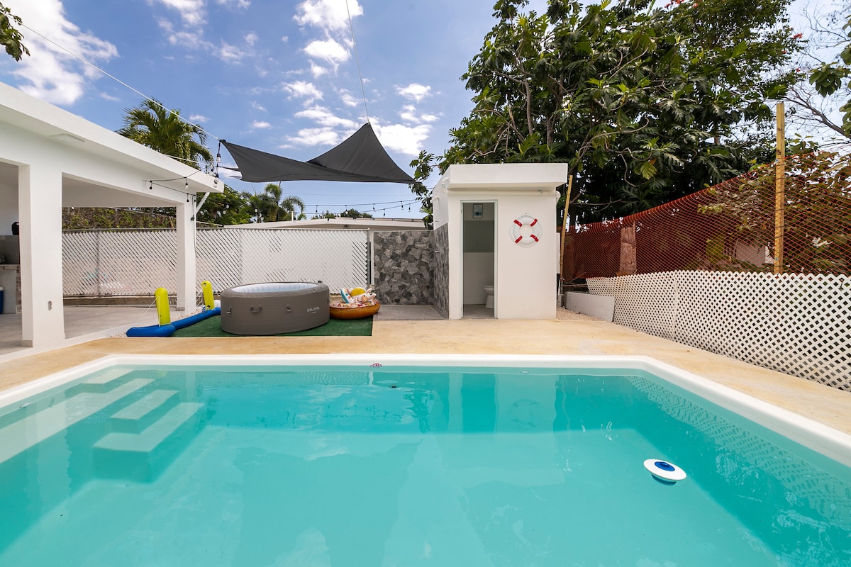 Family Southern Getaway Private Pool Jacuzzi