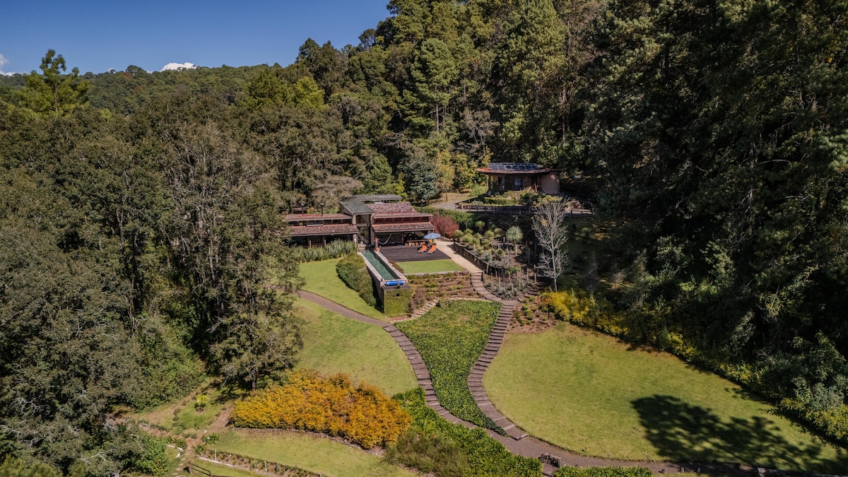 Sprawling 10-Hectare Ranch in Valle de Bravo