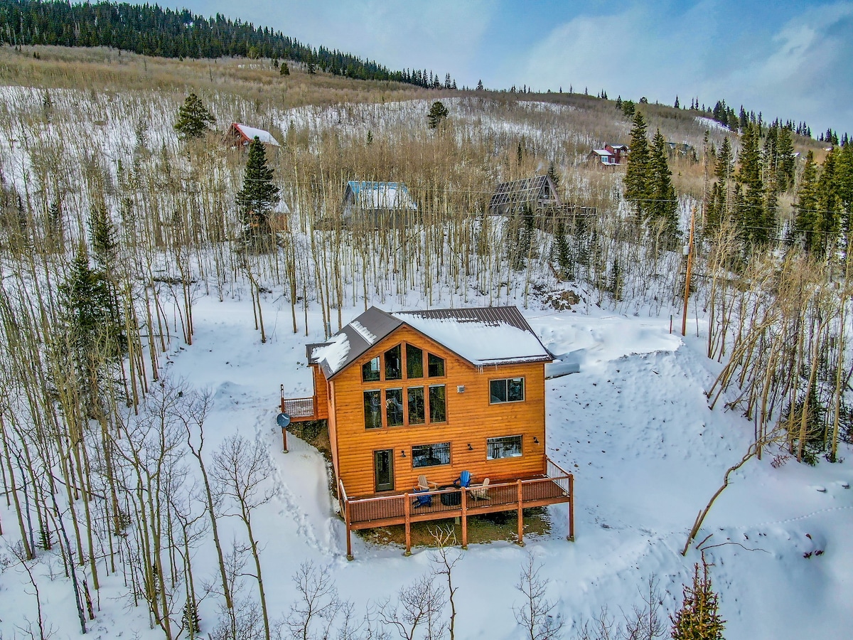 百万美元景观，距布雷肯里奇（ Breckenridge ） 25-30分钟车程！