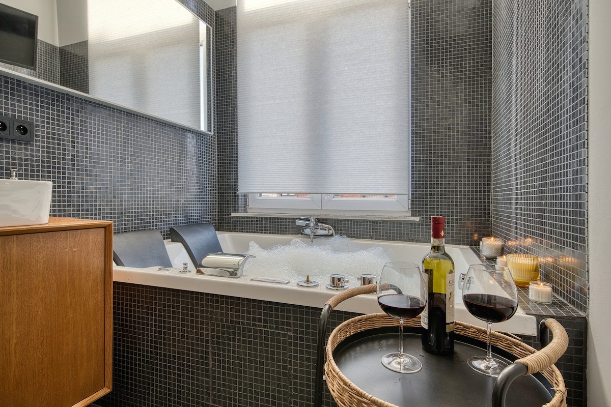 A2)Romantic Jacuzzi 55m2 Apt @Brussels City Center