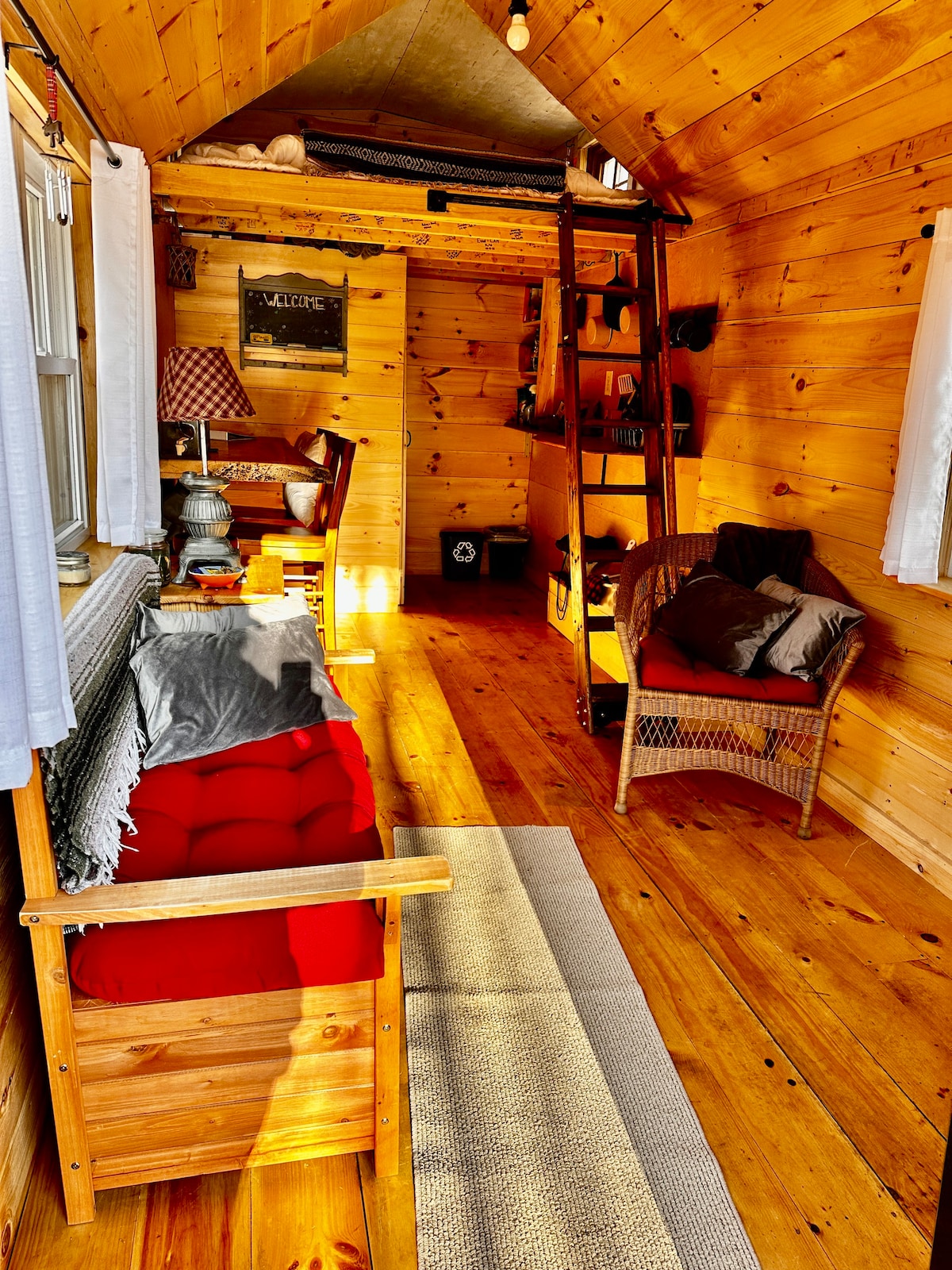 Tiny House - Cabin on 100 Acres