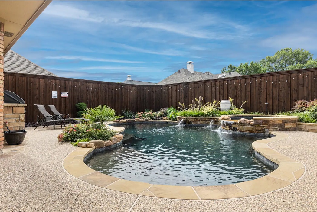 Luxurious Home-Resort Style Pool & Game Room