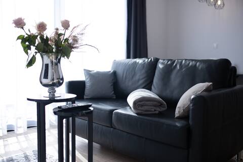 Luxur. 4Sterne Apartm., Balk, Klima, Wi-Fi, Parken
