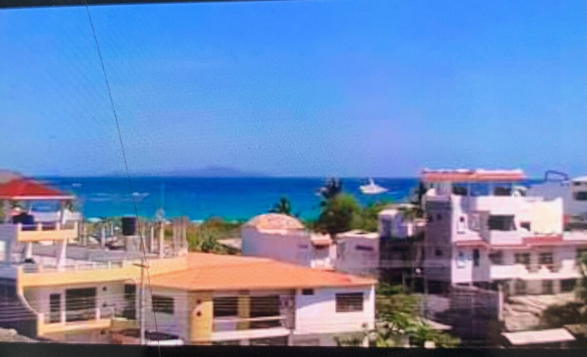 Suite tiene acceso a terraza vista a  la Bahia.