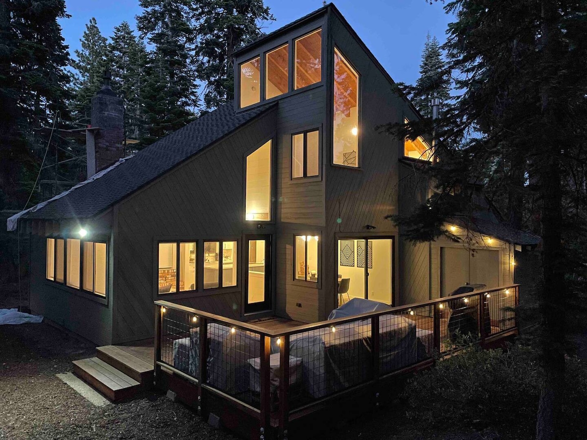 Luxury in the woods! Peaceful Escape- Tahoe City