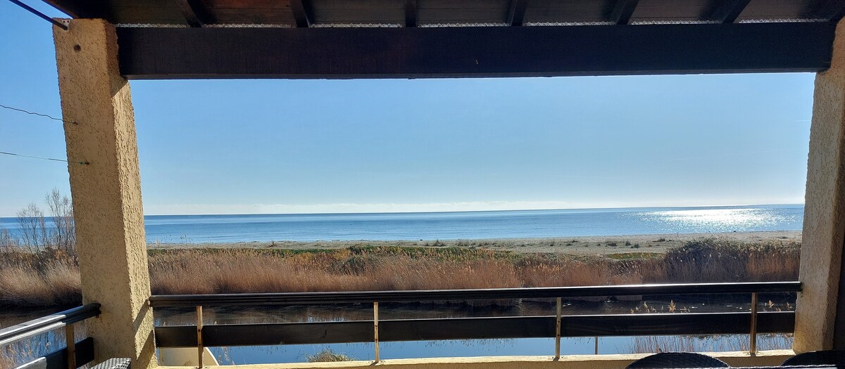 Bel appartement avec sa terrasse vue sur mer