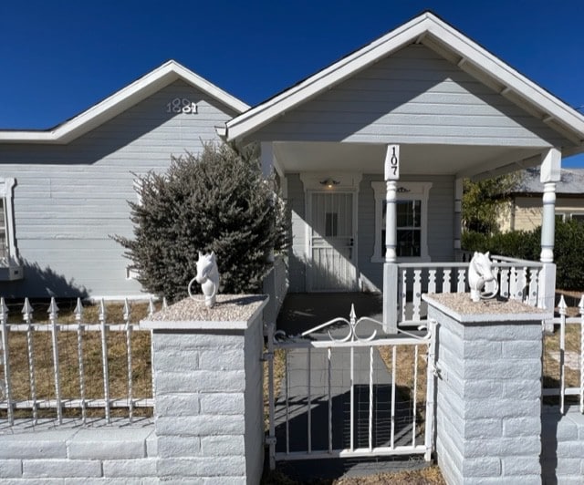 Tombstone Country Cottage