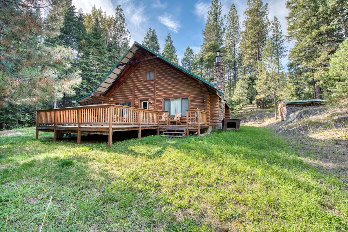 Cabin near Skiing/National Forest, Sleeps 6+