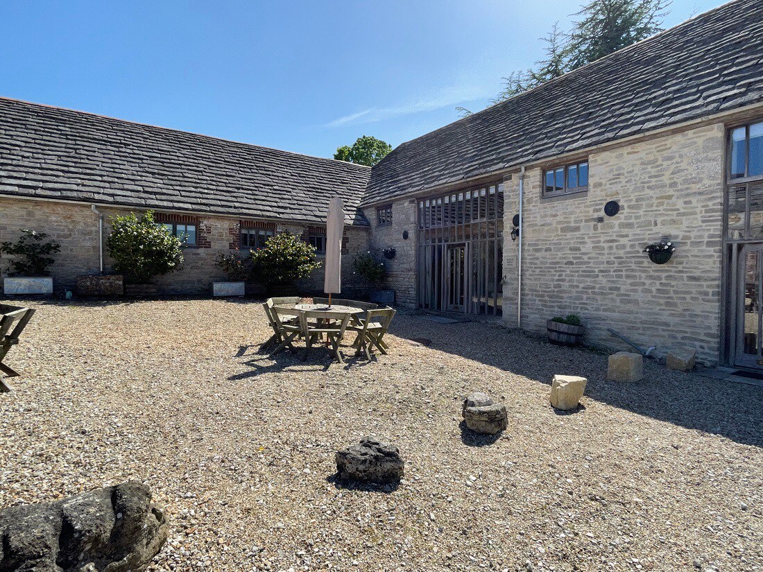 Great Barn, Scoles Manor