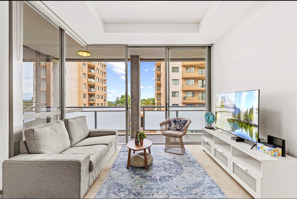 1-br apt 2mins walk to Hurstville station