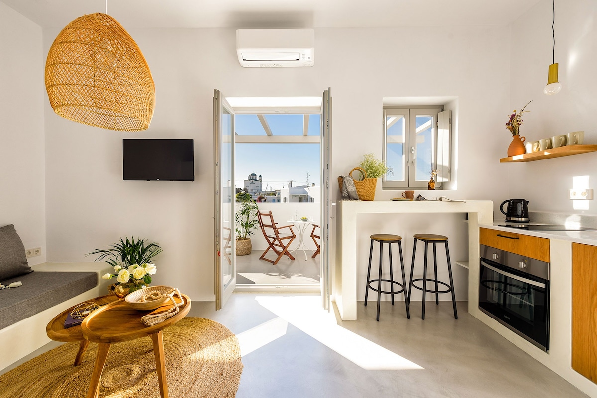Brand New, Sivanis Naoussa: Gaia 3 Apartment