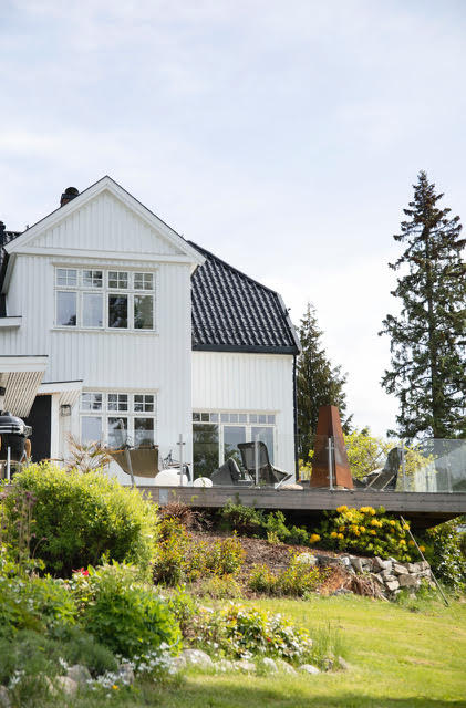 Villa med hage og egen brygge