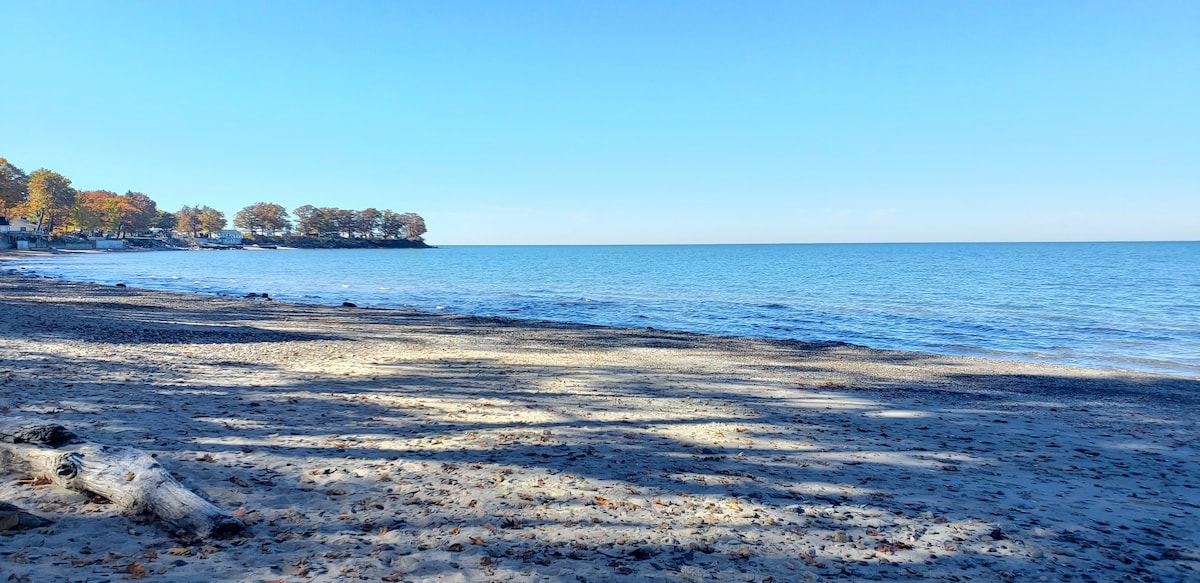 Angola Cottage with Private Beach Access!