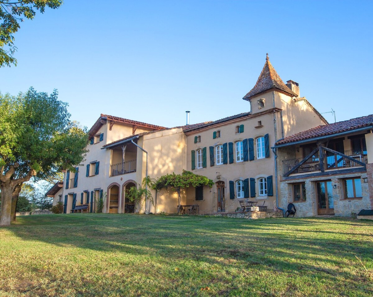 Domaine de Manzac (private park, pool & comfort)