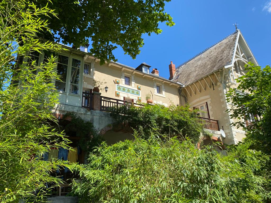 Maison familiale avec joli parc