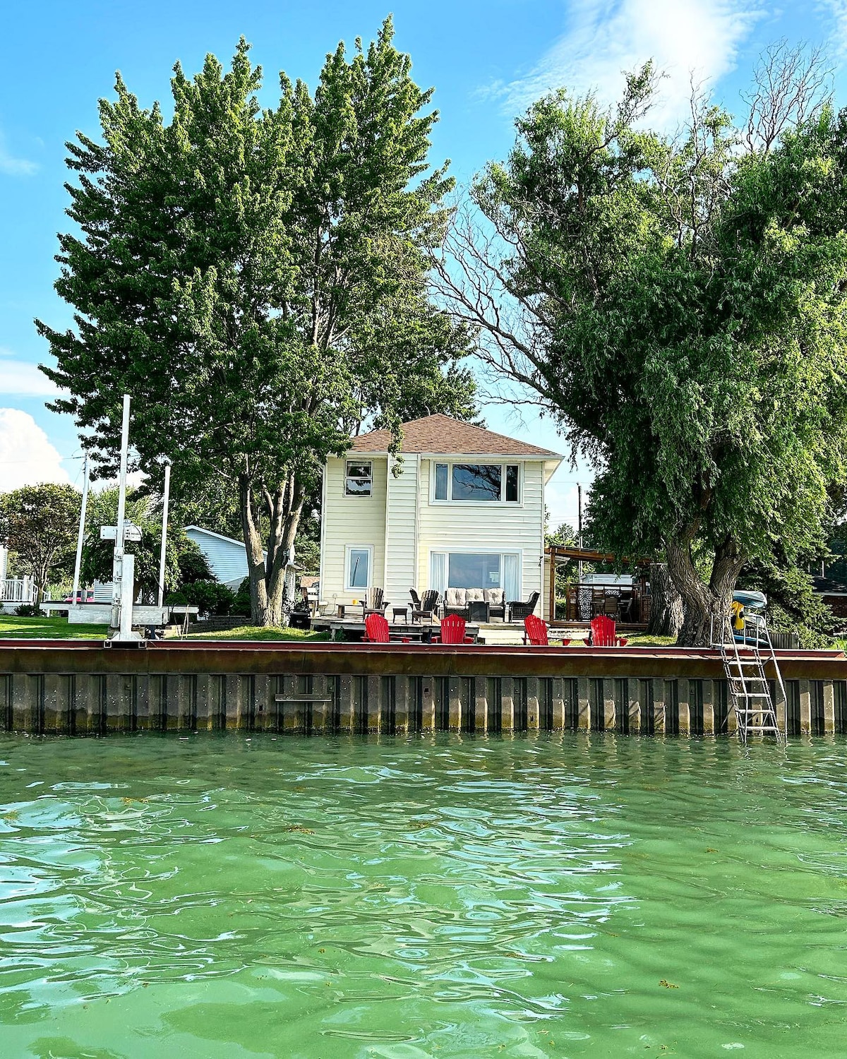 Lake Vita Cottage