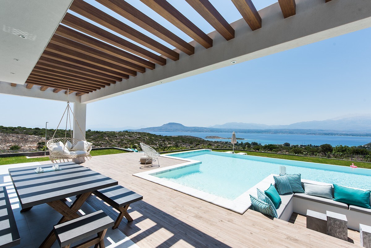 Lux Villa Alas-Sea Views-Fitness room-Family villa