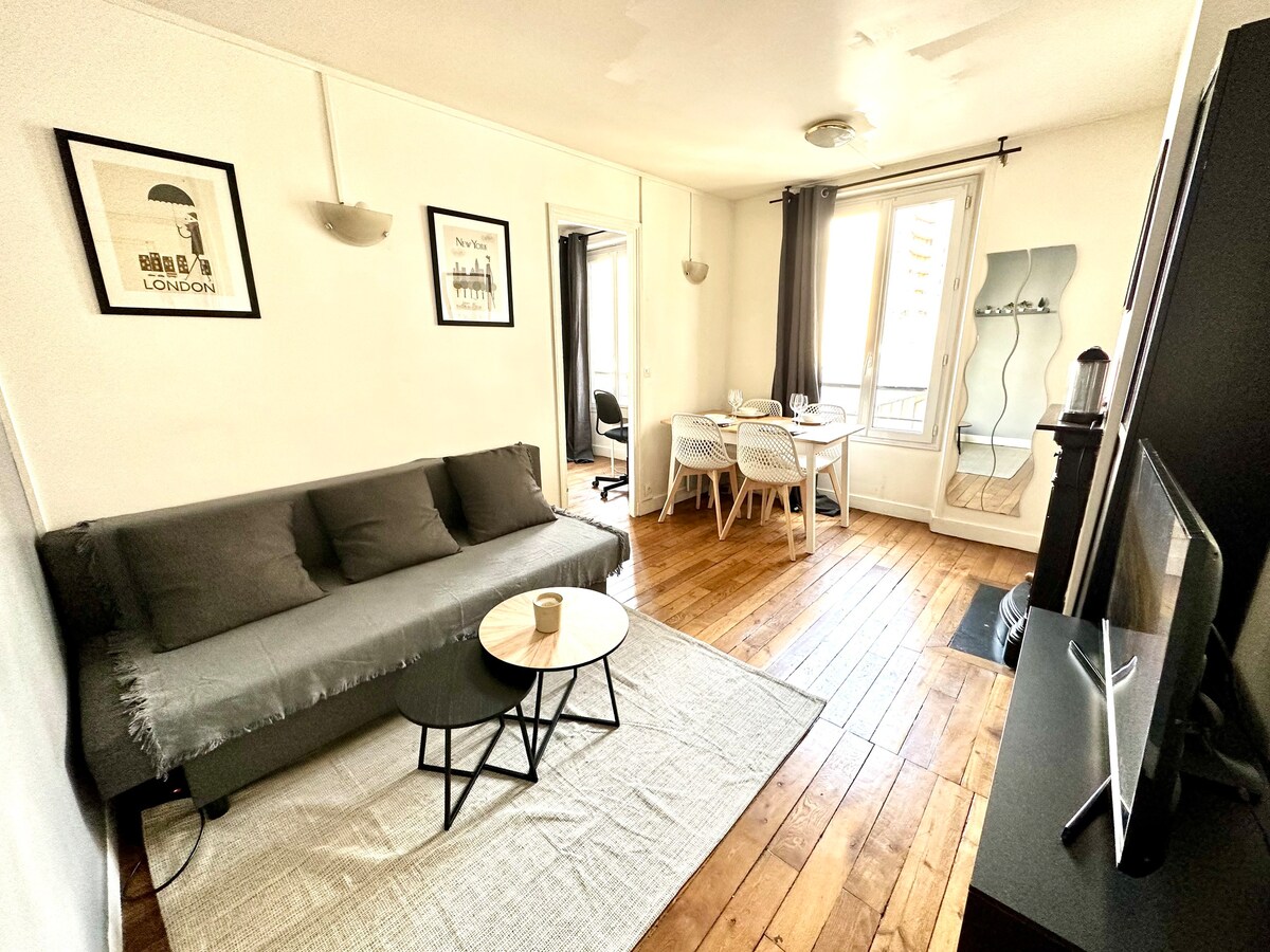 Charming Parisian apartment full equipped