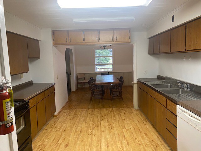 Short Term Lease- Lombardo House