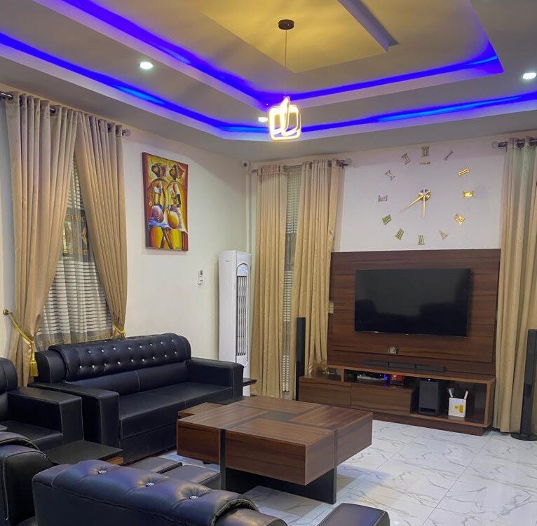 Modern 4-Bedroom Home in Private New Owerri Estate