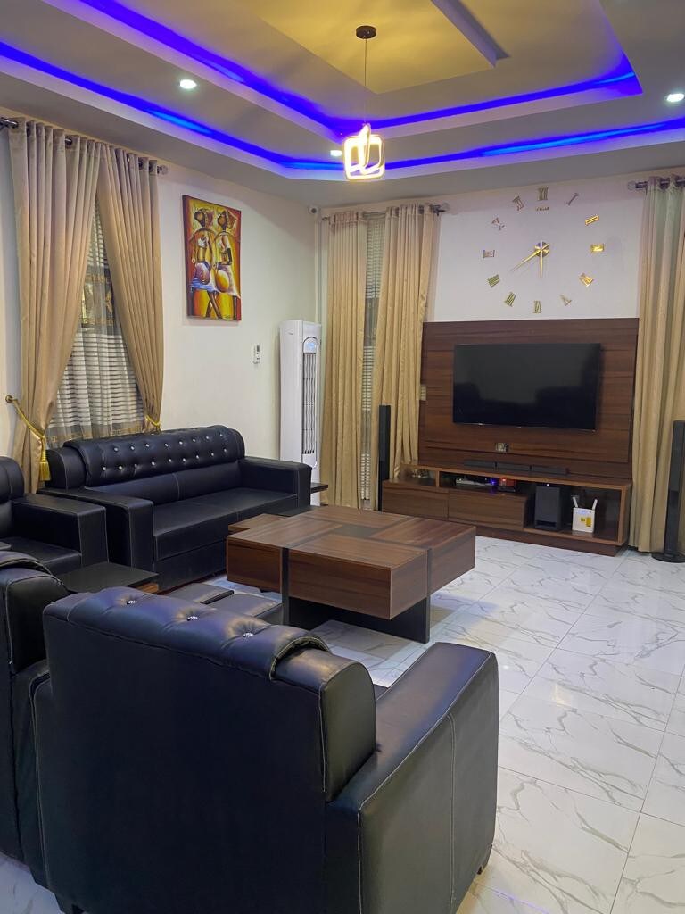 Modern 4-Bedroom Home in Private New Owerri Estate