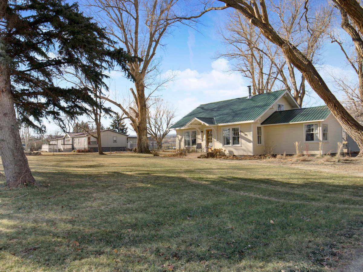 Fully Renovated Historic Bungalow/Pet-Friendly!