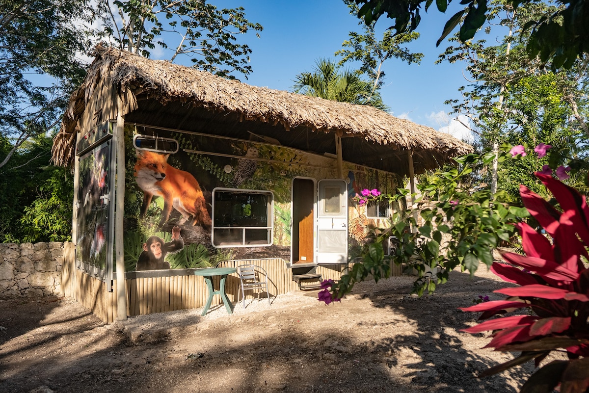 Casa rodante familiar a orilla de laguna con A/C