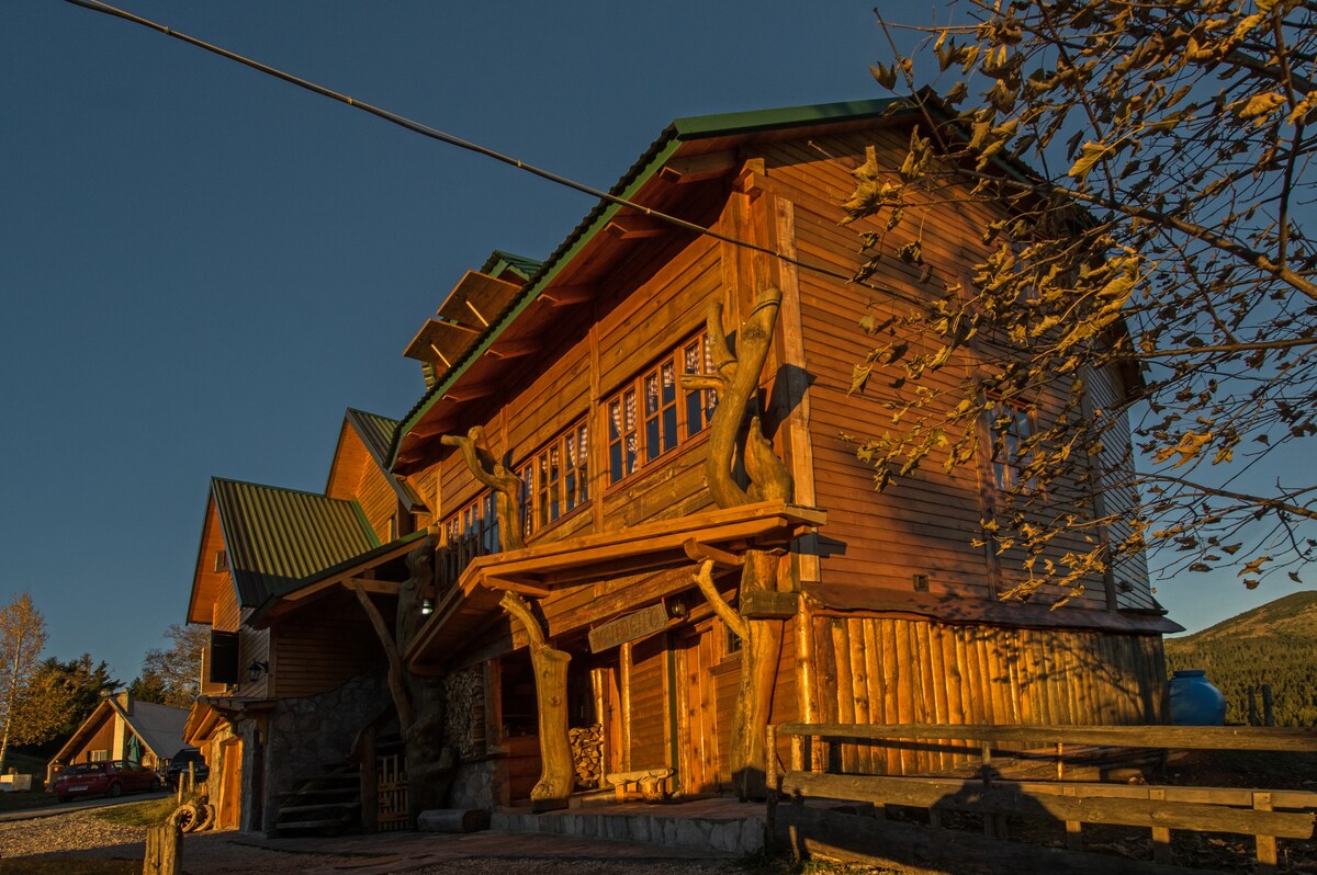 Planinski dom Nevidjeno