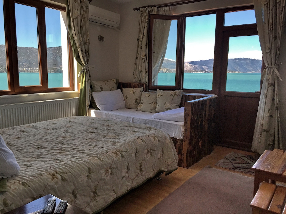 Standard Double or Twin Room, Lake View, Lakeside