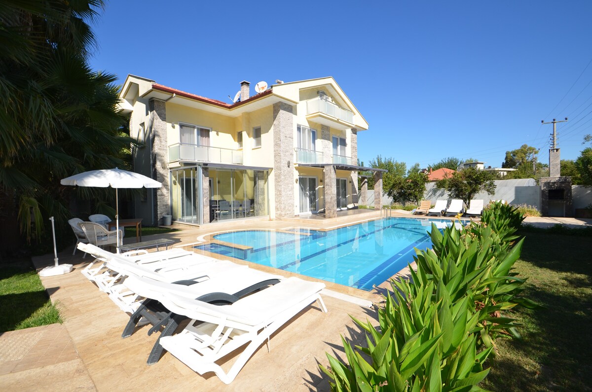 Dalyan Tulip Palace Villa