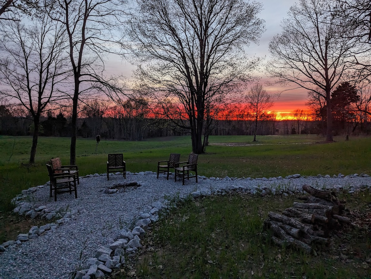 Peaceful, Romantic Getaway in Nature