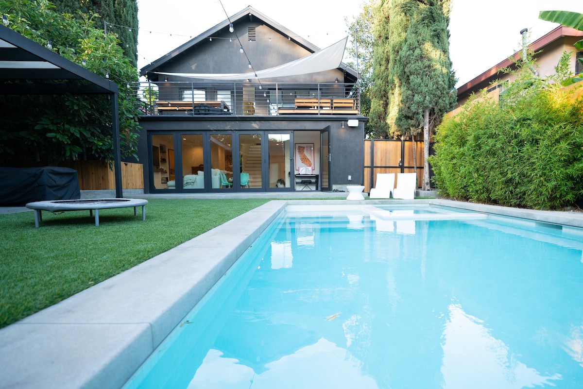 Bright Silverlake Pool House