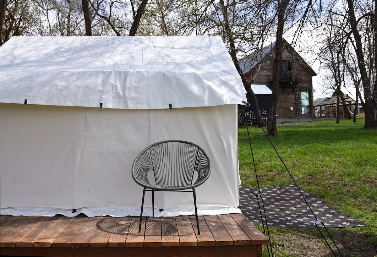 Homestead Glamping Tent with Pond Views