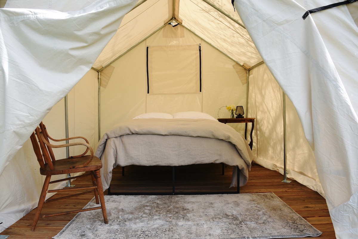 Homestead Glamping Tent with Pond Views