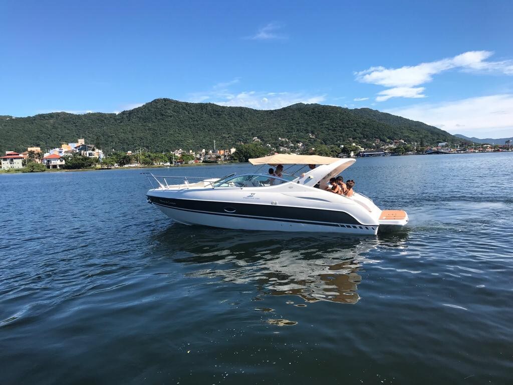 Passeio de Lancha em Floripa