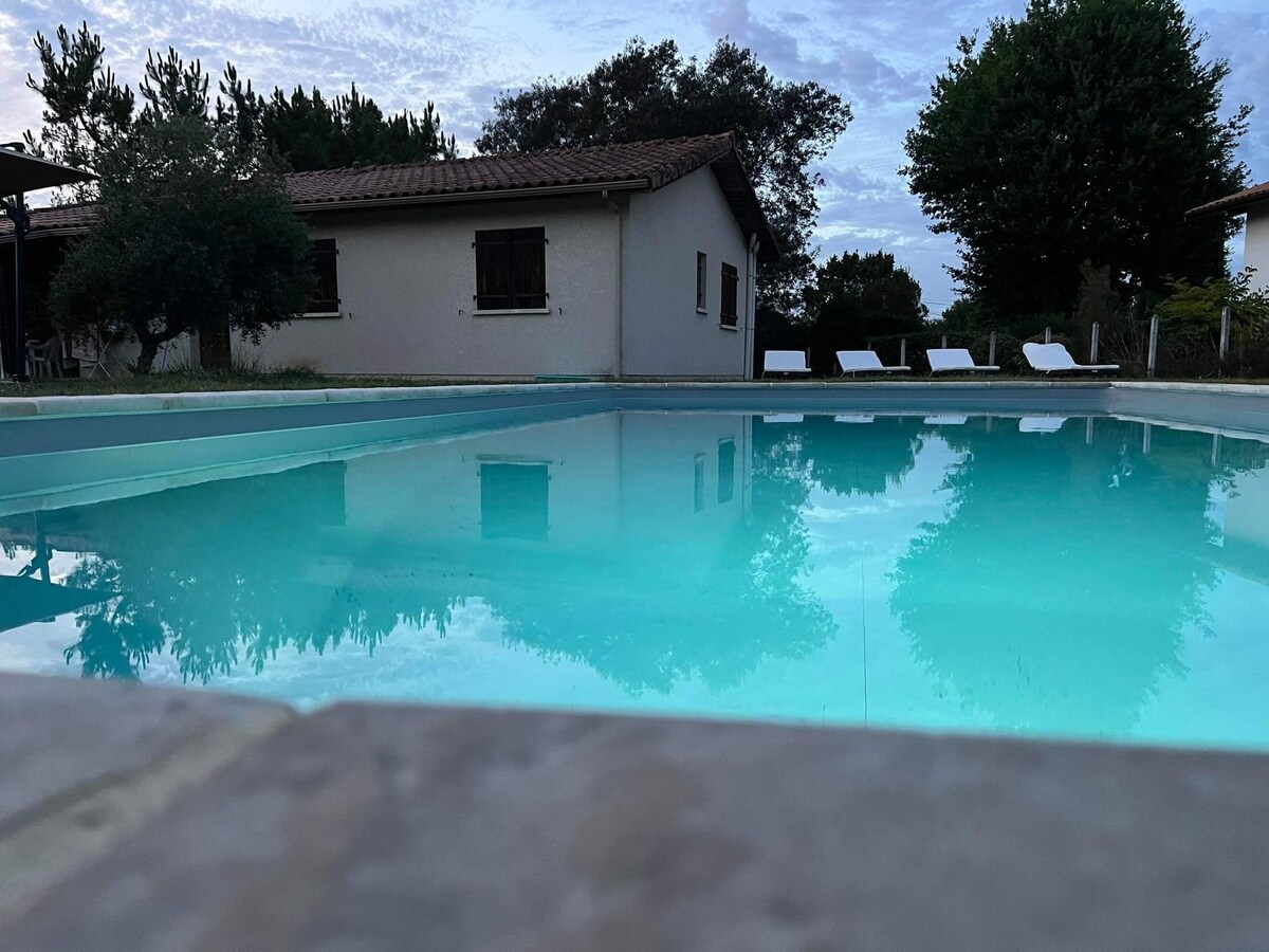 Villa avec piscine au coeur des Landes
