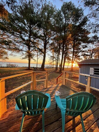 Sunrise Waterfront Cottage