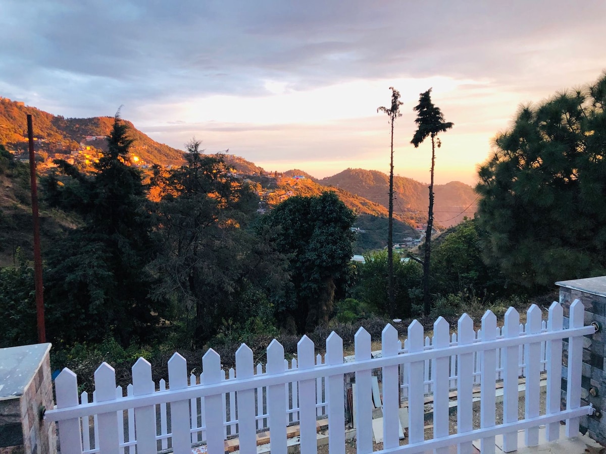 Rockford House Mussoorie-wd Balcony,Terrace & Lawn