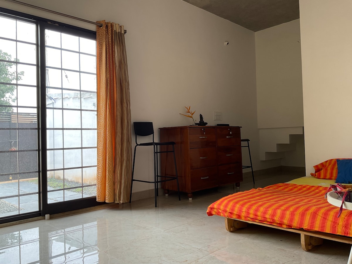 Spacious fully furnished 2BHK bungalow