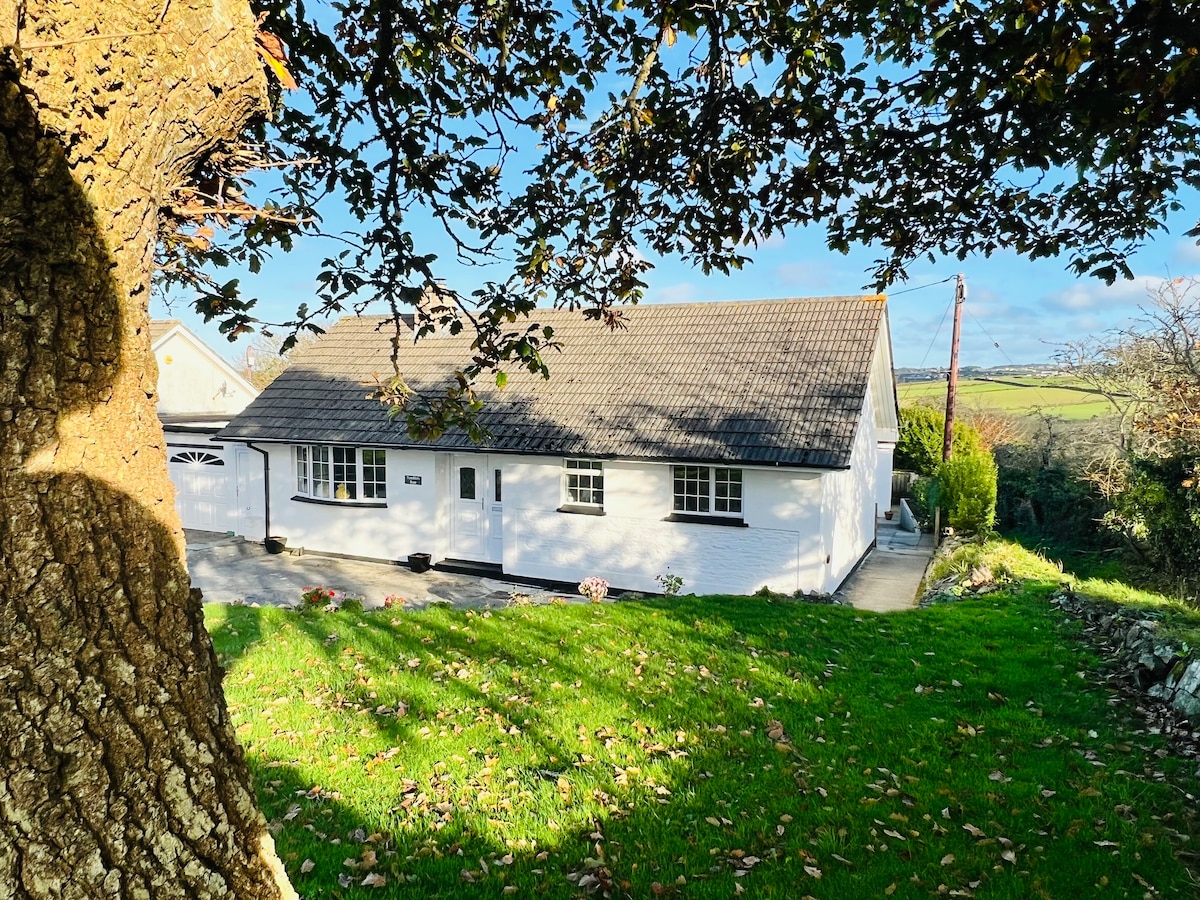 Quiet bungalow close to Portreath Beach