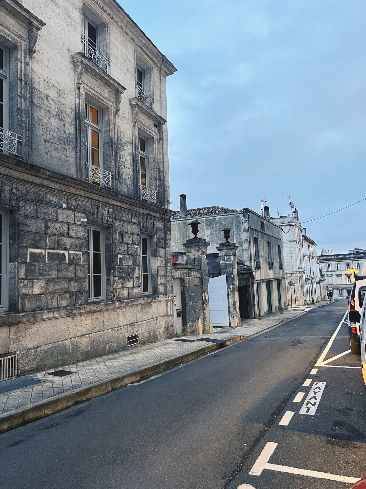 Maison + parking privé au Cœur d'Angoulême