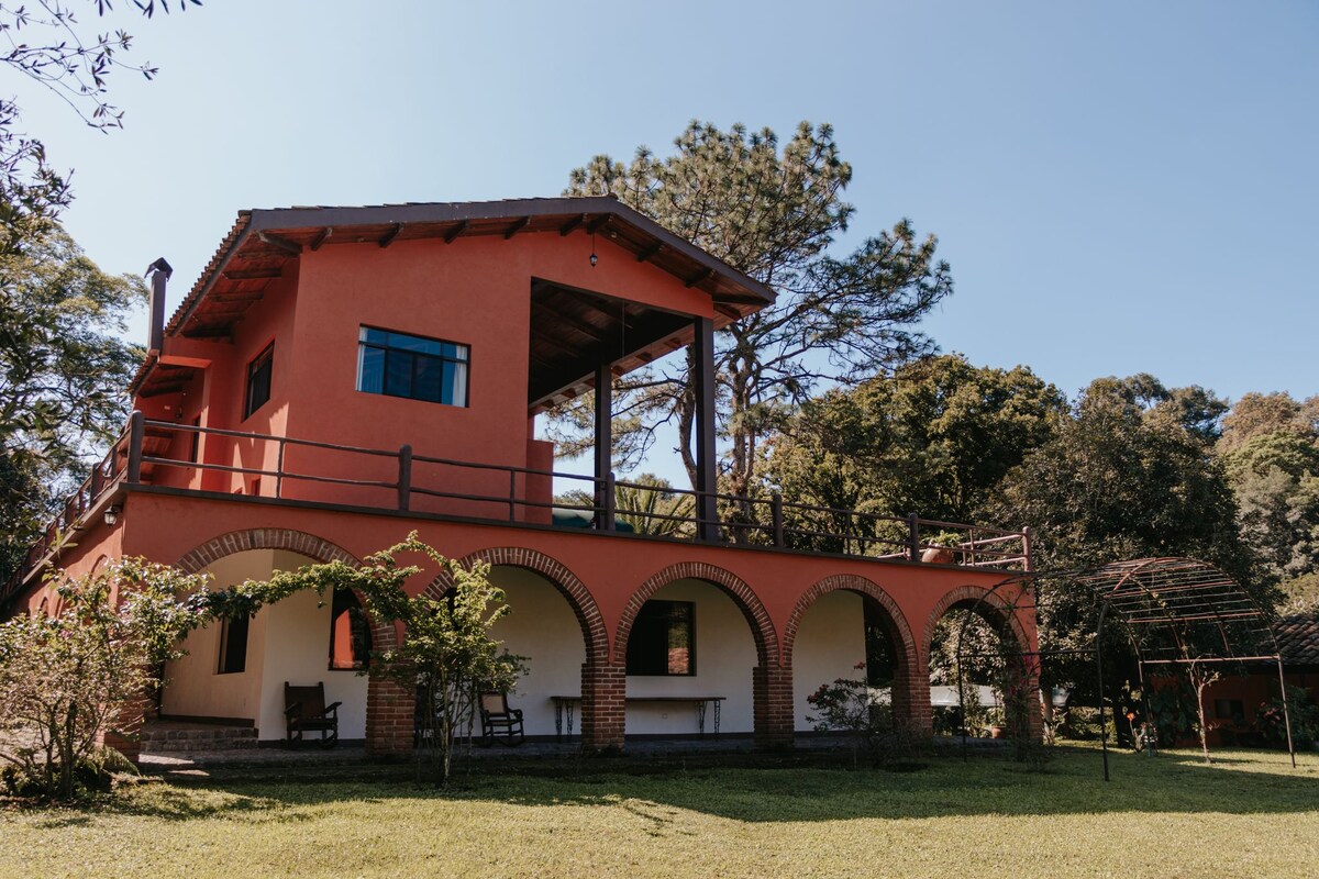 Casa 4 habitaciones, sala de estar y chimenea