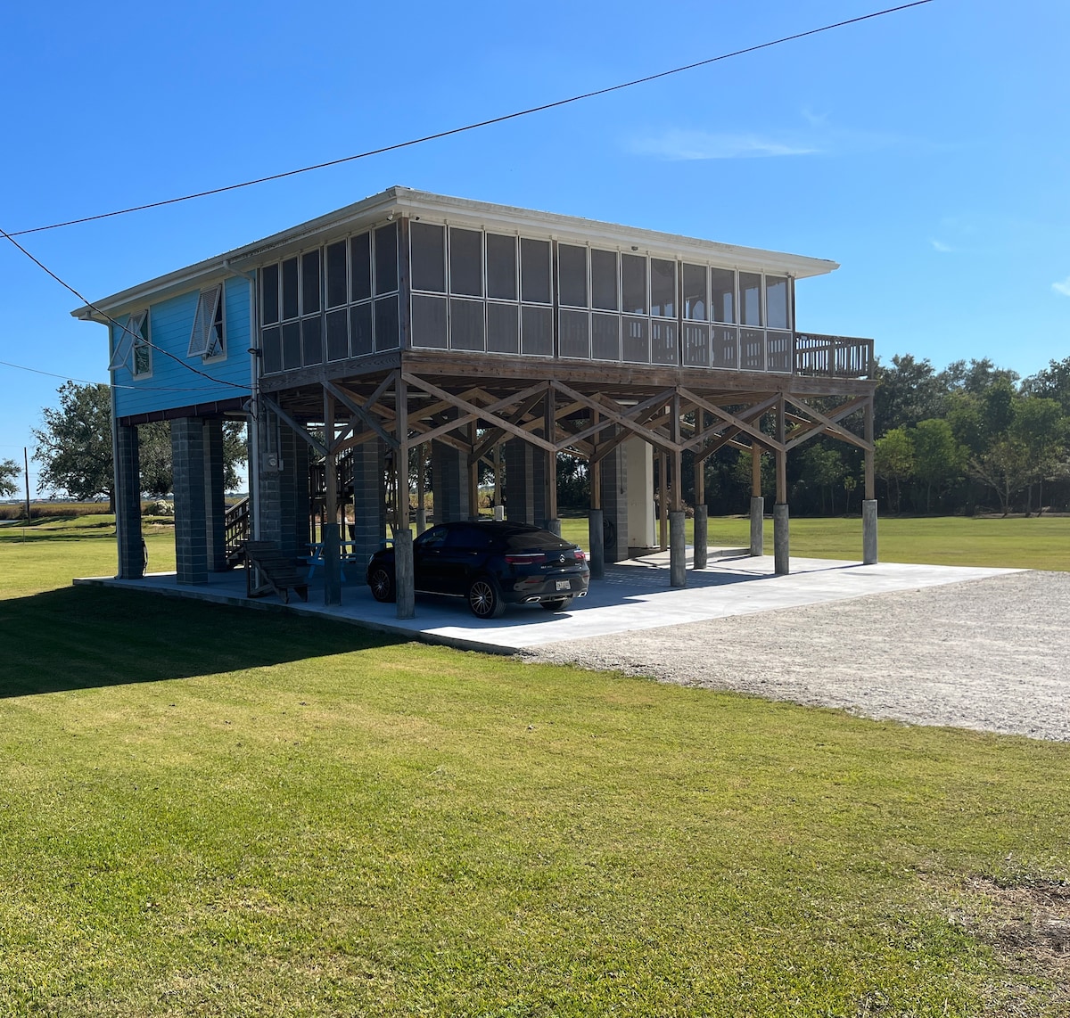 Shell Beach: Bayou Front Vacation House