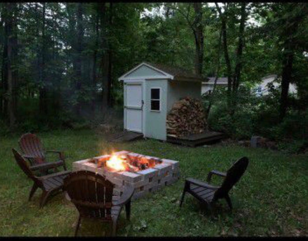 Cozy 2BR camp, inc cable & Wi-Fi