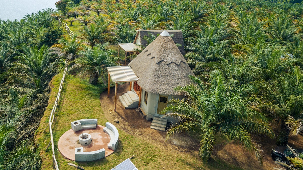 布戈马沙滩（ Bugoma Sand Beach ）的标准乡村小屋