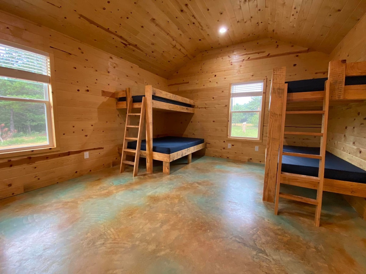 配备便利设施的露营地小木屋！
