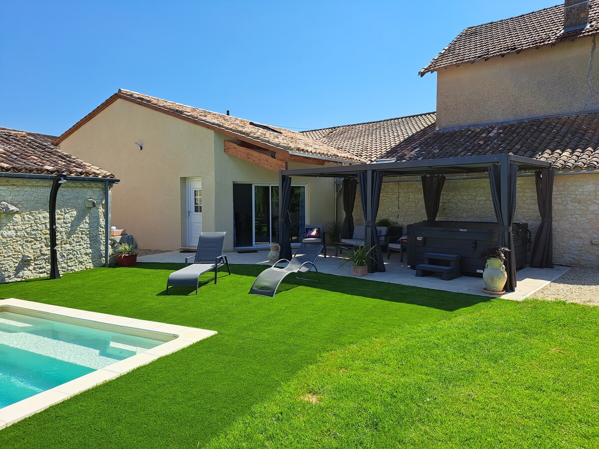 Rudelle maison jacuzzi et piscine privée